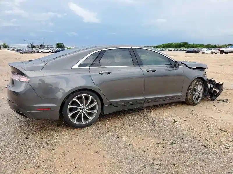 3LN6L5FCXHR639560 2017 LINCOLN MKZ-2