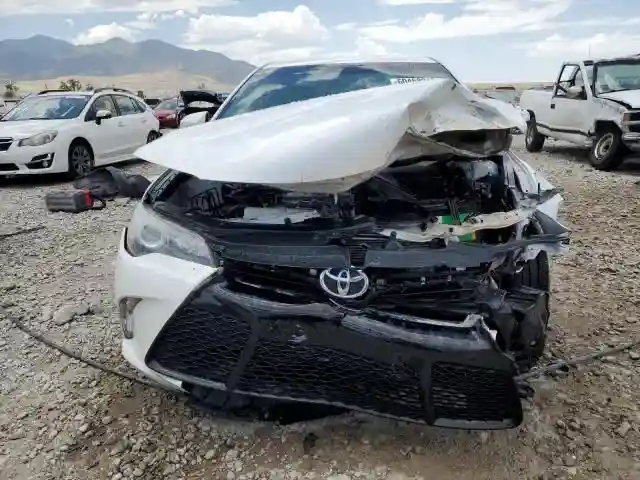 4T1BF1FKXGU265576 2016 TOYOTA CAMRY-4