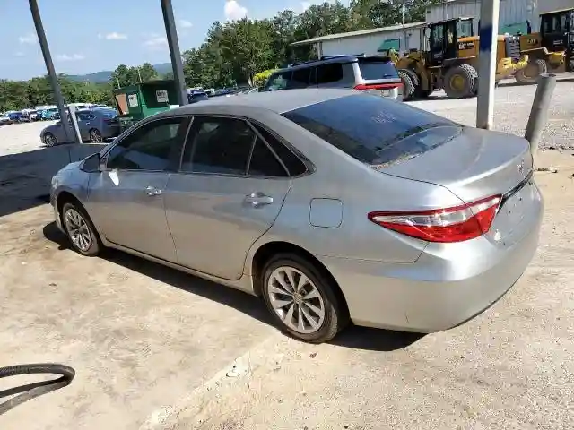 4T1BF1FK1HU615565 2017 TOYOTA CAMRY-1