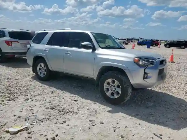 JTEBU5JR2J5581637 2018 TOYOTA 4RUNNER-3