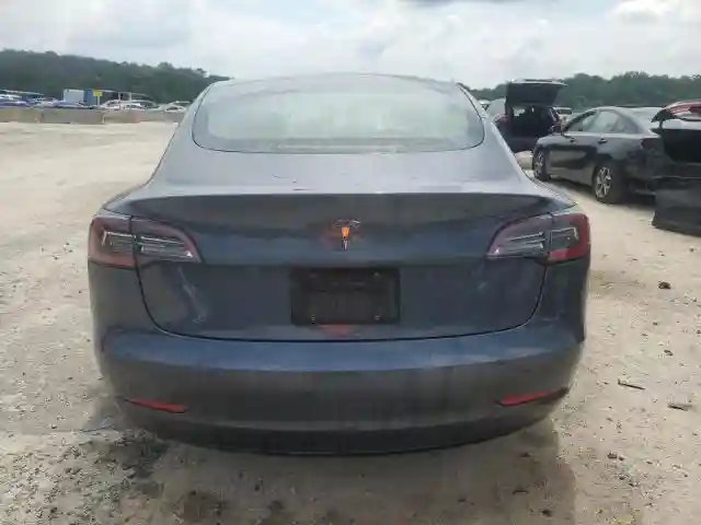 5YJ3E1EA5NF370049 2022 TESLA MODEL 3-5