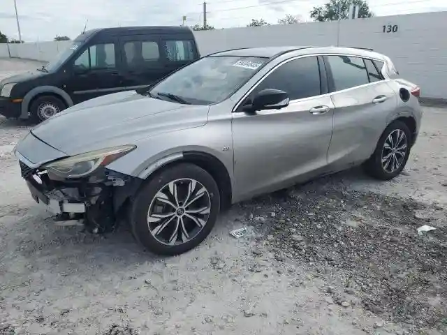SJKCH5CP5HA032733 2017 INFINITI QX30-0
