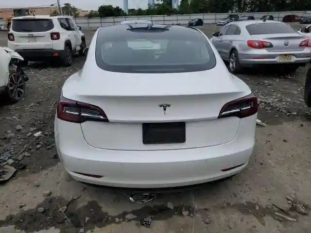 5YJ3E1EAXNF114036 2022 TESLA MODEL 3-5