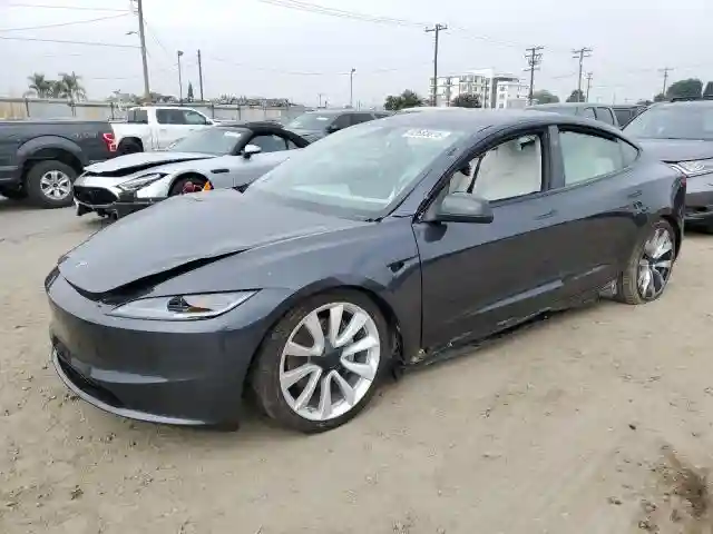 5YJ3E1EA7SF940886 2025 TESLA MODEL 3-0
