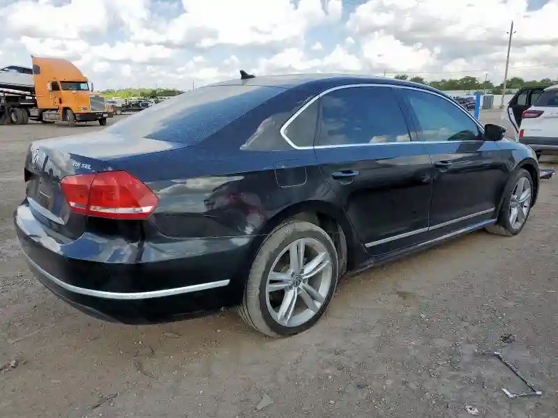 1VWCV7A38FC071841 2015 VOLKSWAGEN PASSAT-2