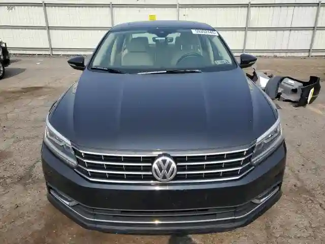 1VWCT7A3XHC044472 2017 VOLKSWAGEN PASSAT-4