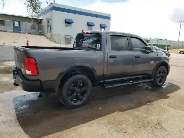 1C6RR7LT4JS156051 2018 RAM 1500-2