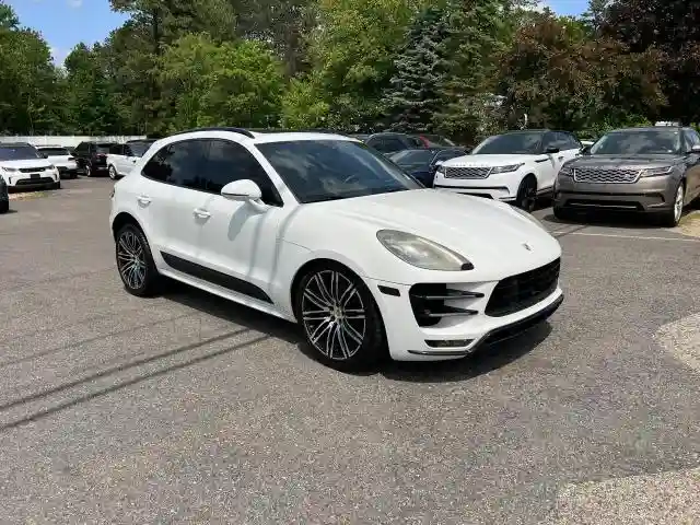 WP1AF2A50HLB60235 2017 PORSCHE MACAN-0