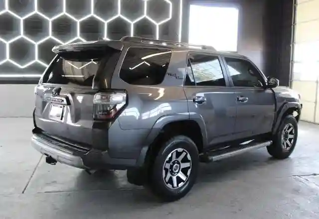 JTEBU5JRXK5618760 2019 TOYOTA 4RUNNER-2