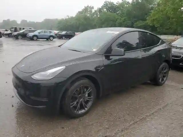 7SAYGDED9RF195941 2024 TESLA MODEL Y-0