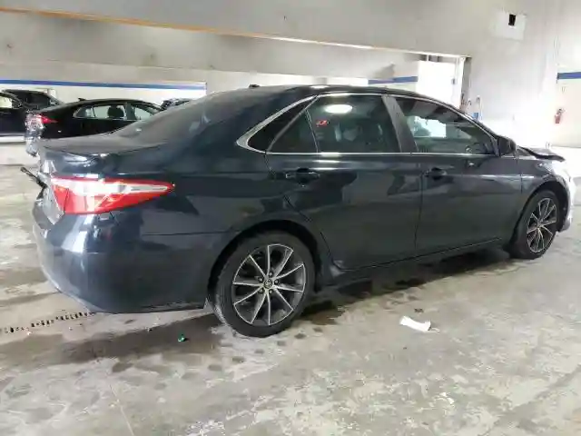4T1BF1FK4HU305068 2017 TOYOTA CAMRY-2