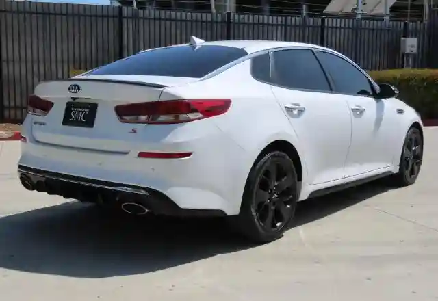 5XXGT4L36LG405415 2020 KIA OPTIMA-2