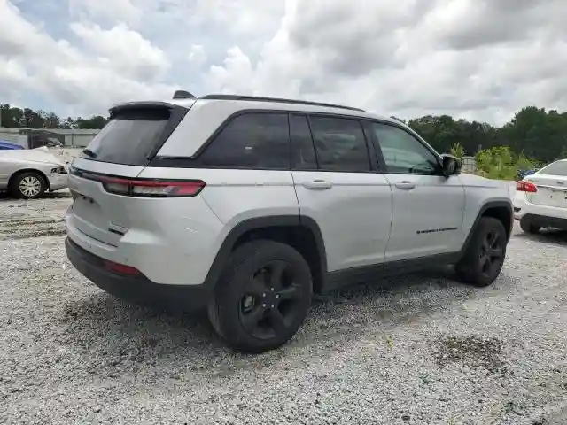 1C4RJHBG4PC666672 2023 JEEP GRAND CHEROKEE-2