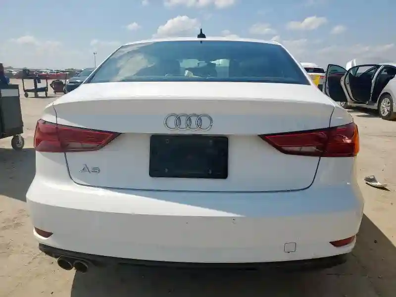 WAUAUGFF8KA102198 2019 AUDI A3-5