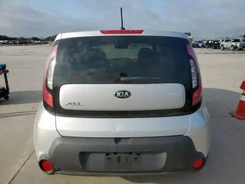 KNDJN2A23G7853432 2016 KIA SOUL-5