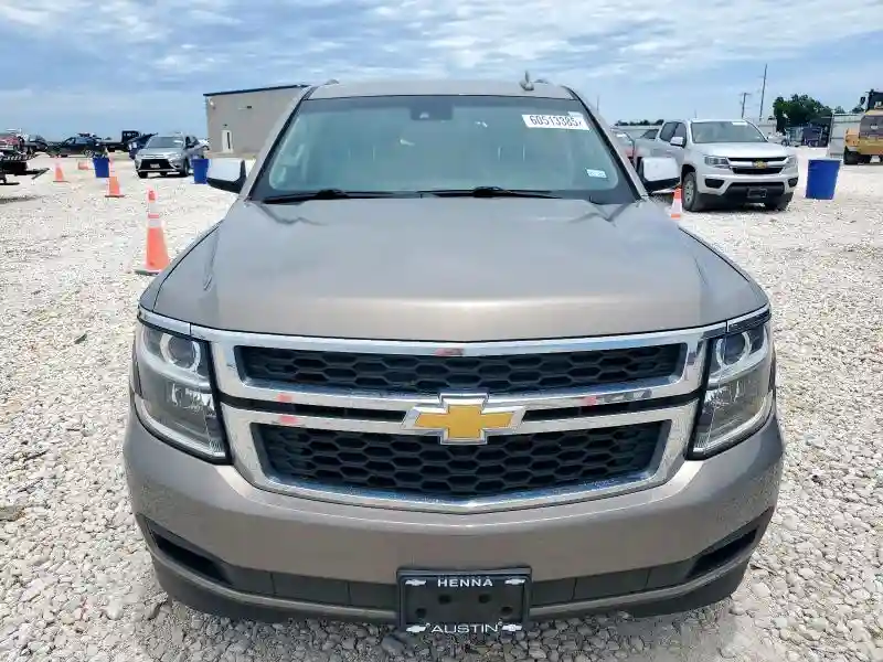 1GNSCHKC8HR183149 2017 CHEVROLET SUBURBAN-4