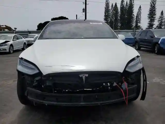 5YJXCDE20HF067847 2017 TESLA MODEL X-4