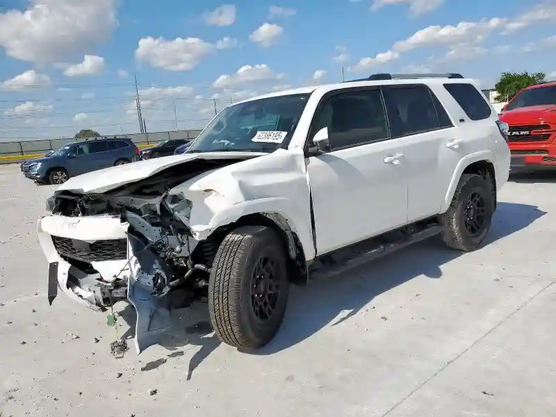 JTEEU5JR8R5313183 2024 TOYOTA 4RUNNER-0