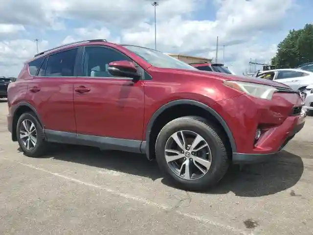 2T3RFREV9JW720585 2018 TOYOTA RAV4-3