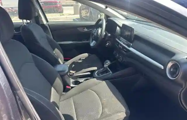 3KPF24AD9LE251477 2020 KIA FORTE-4