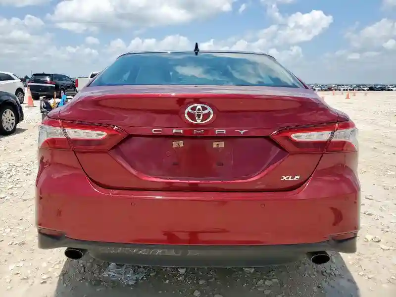 4T1BZ1HK8JU505073 2018 TOYOTA CAMRY-5
