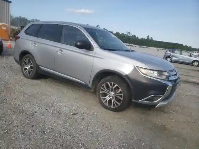 JA4AD2A33JZ055871 2018 MITSUBISHI OUTLANDER-3