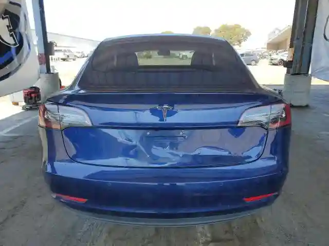 5YJ3E1EA1JF020346 2018 TESLA MODEL 3-5