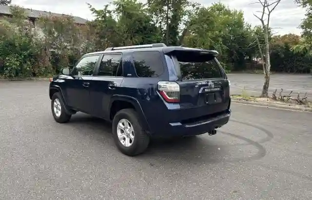 JTEMU5JR0R6243619 2024 TOYOTA 4RUNNER-2