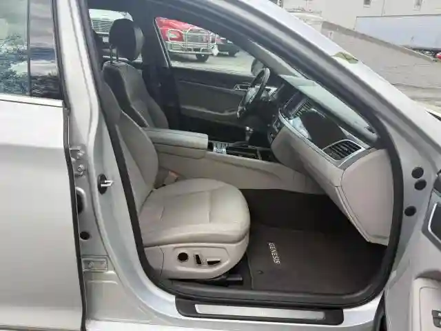 KMTFN4JEXKU309825 2019 GENESIS G80-4