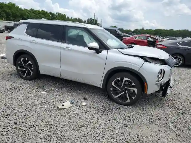 JA4J3VA84PZ032432 2023 MITSUBISHI OUTLANDER-3
