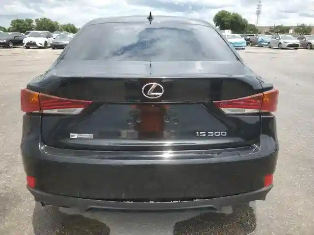 JTHBA1D22J5065197 2018 LEXUS IS-5