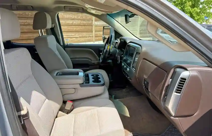 1GCVKREC6HZ221181 2017 CHEVROLET ALL MODELS-4
