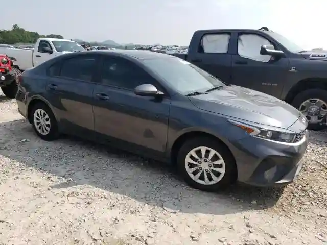 3KPF24AD7RE702222 2024 KIA FORTE-3