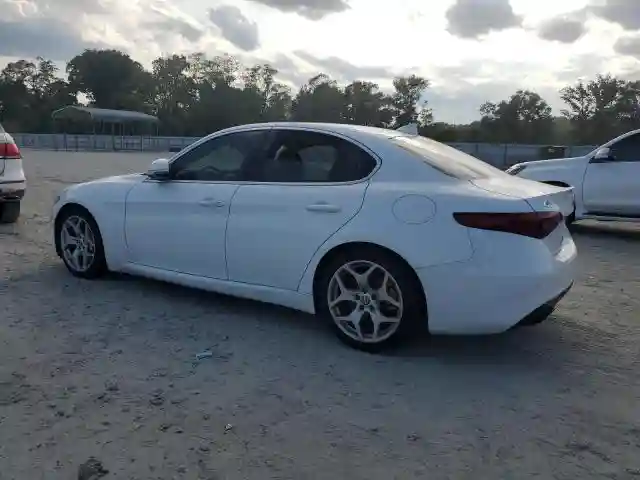 ZARFAECN4J7579892 2018 ALFA ROMEO GIULIA-1