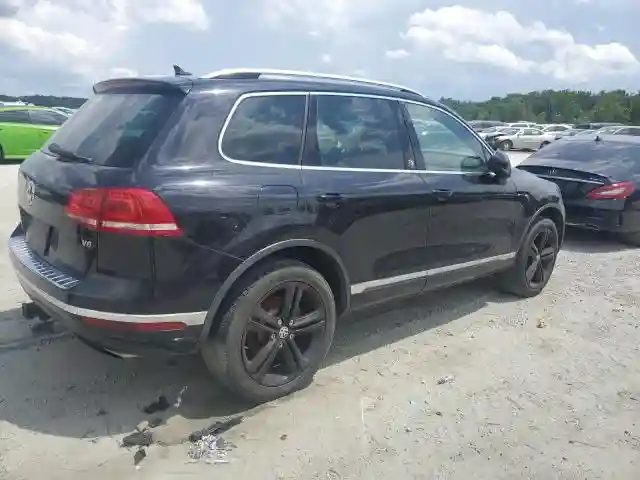 WVGRF7BP6HD004806 2017 VOLKSWAGEN TOUAREG-2