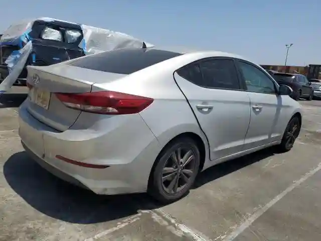 5NPD84LF5JH276387 2018 HYUNDAI ELANTRA-2