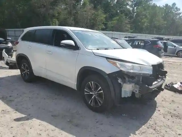 5TDZARFH8HS027493 2017 TOYOTA HIGHLANDER-3