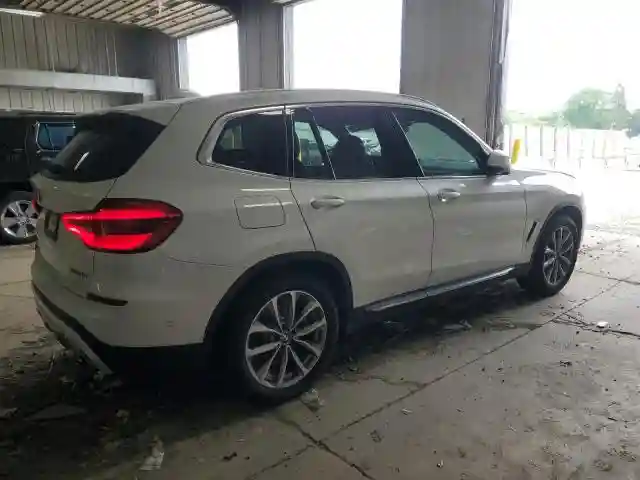 5UXTR9C5XKLR09877 2019 BMW X3-2