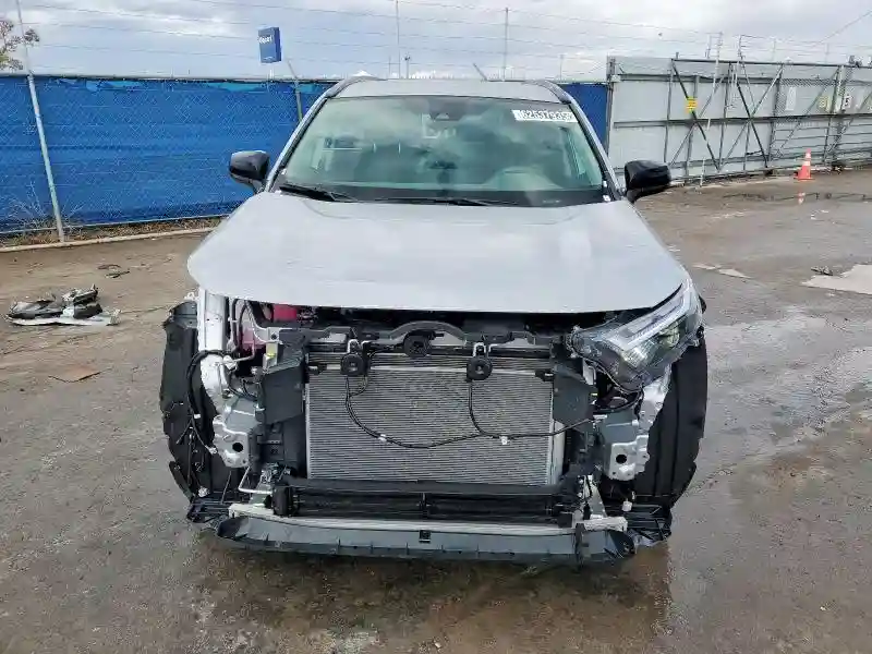 4T3LWRFV8SU183049 2025 TOYOTA RAV4-4
