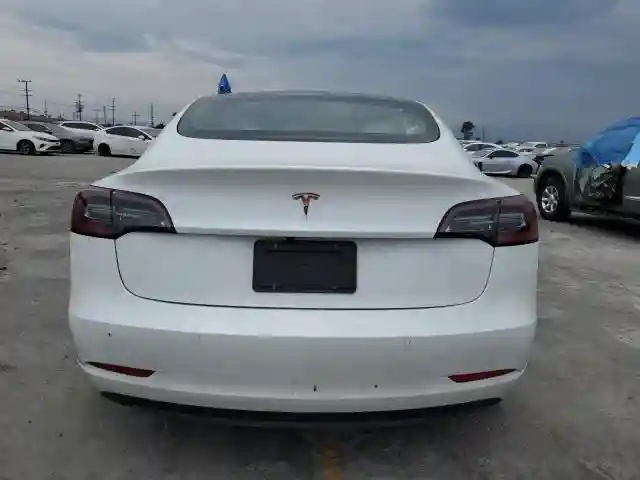 5YJ3E1EA9MF031390 2021 TESLA MODEL 3-5