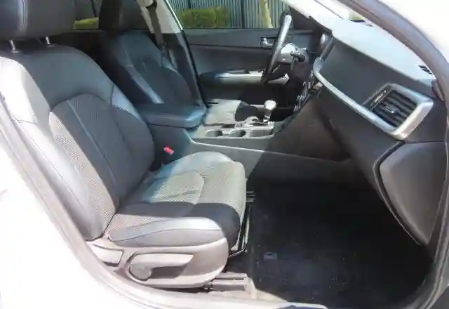 5XXGT4L36LG405415 2020 KIA OPTIMA-4