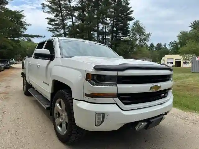 3GCUKREC6JG185705 2018 CHEVROLET ALL MODELS-0