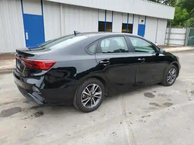 3KPF24AD8RE777026 2024 KIA FORTE-2