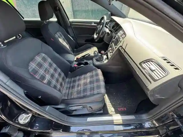 3VW5T7AU5KM01413 2019 VOLKSWAGEN GTI-4
