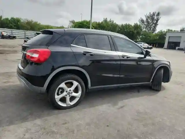 WDCTG4EB2JJ394133 2018 MERCEDES-BENZ GLA-CLASS-2