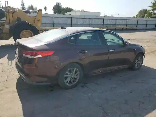 5XXGT4L3XKG334063 2019 KIA OPTIMA-2