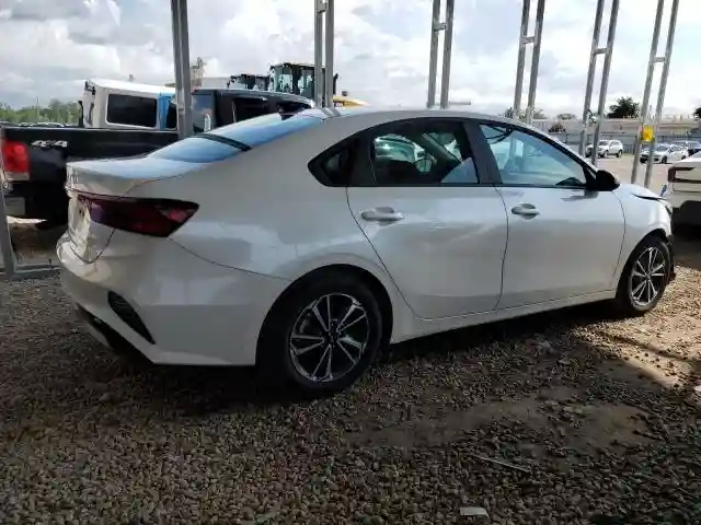 3KPF24AD0RE807958 2024 KIA FORTE-2