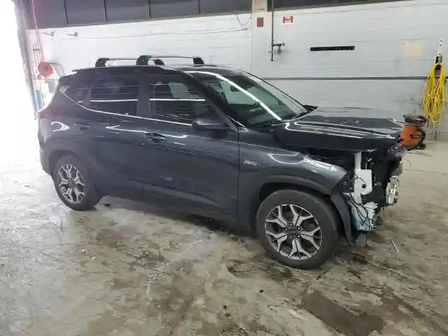 KNDERCAA4M7119123 2021 KIA SELTOS-3