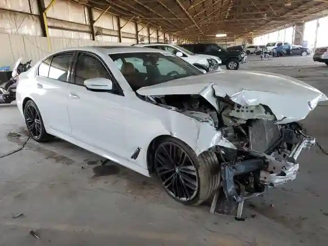 WBA53BJ08MWW94444 2021 BMW 5 SERIES-3