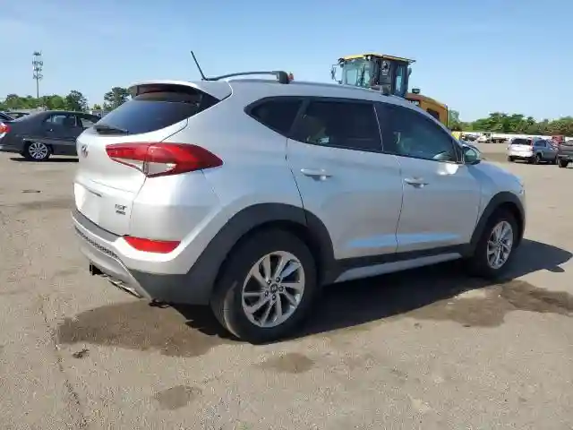 KM8J3CA20HU502598 2017 HYUNDAI TUCSON-2